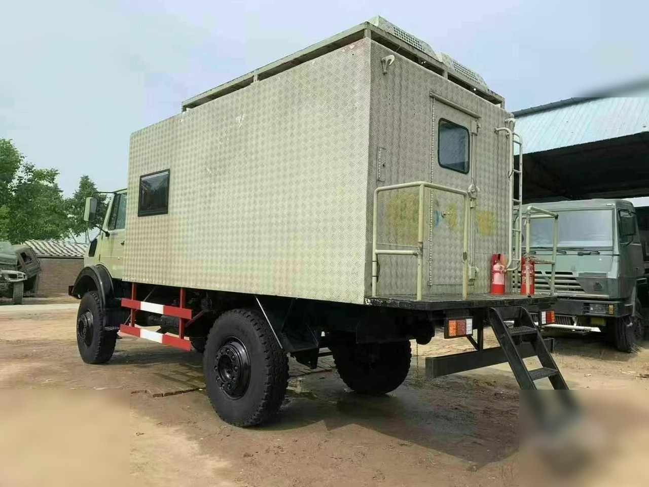 1995 MERCEDES-BENZ UNIMOG 2150 - 캡 새시 트럭 : 사진 4 1995 MERCEDES-BENZ UNIMOG 2150 - 캡 새시 트럭 : 사진 4