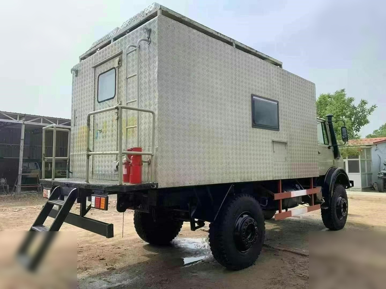 1995 MERCEDES-BENZ UNIMOG 2150 - 캡 새시 트럭 : 사진 3 1995 MERCEDES-BENZ UNIMOG 2150 - 캡 새시 트럭 : 사진 3