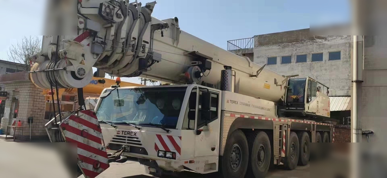 2009 DEMAG AC 350-1 - 전천후 지형 크레인 : 사진 1 2009 DEMAG AC 350-1 - 전천후 지형 크레인 : 사진 1