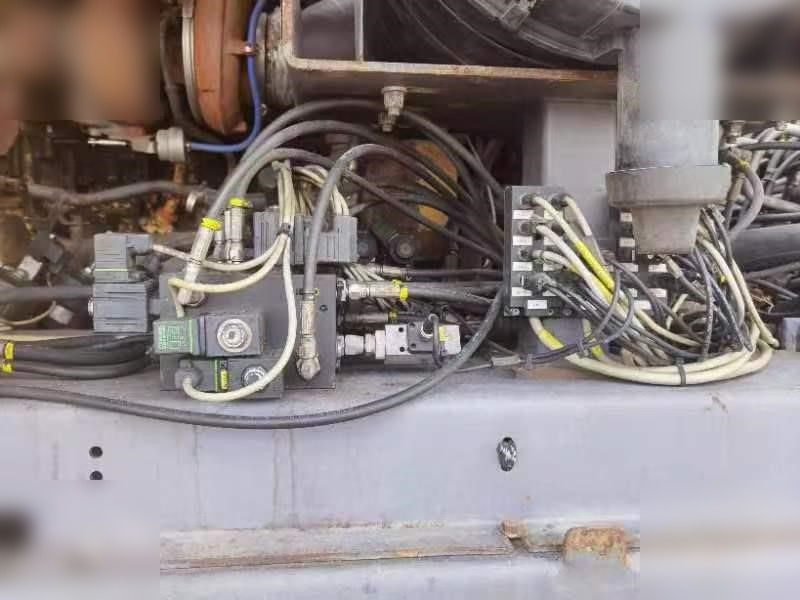 2011 ATLAS COPCO ROC L8-30 - 드릴링 리그 : 사진 4 2011 ATLAS COPCO ROC L8-30 - 드릴링 리그 : 사진 4