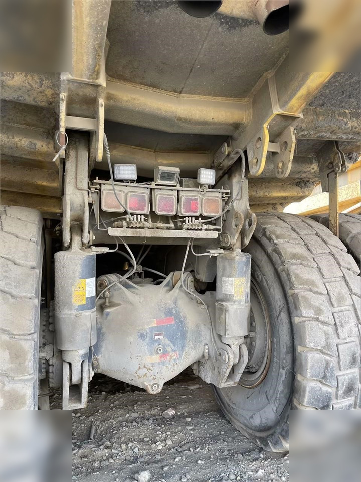 2011 KOMATSU HD465-7 - 리지드 덤프/ 바위 트럭 : 사진 4 2011 KOMATSU HD465-7 - 리지드 덤프/ 바위 트럭 : 사진 4