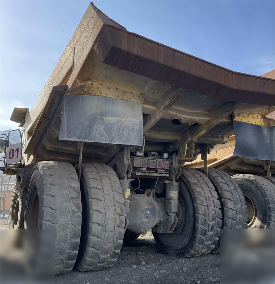 2011 KOMATSU HD465-7 - 리지드 덤프/ 바위 트럭 : 사진 3 2011 KOMATSU HD465-7 - 리지드 덤프/ 바위 트럭 : 사진 3