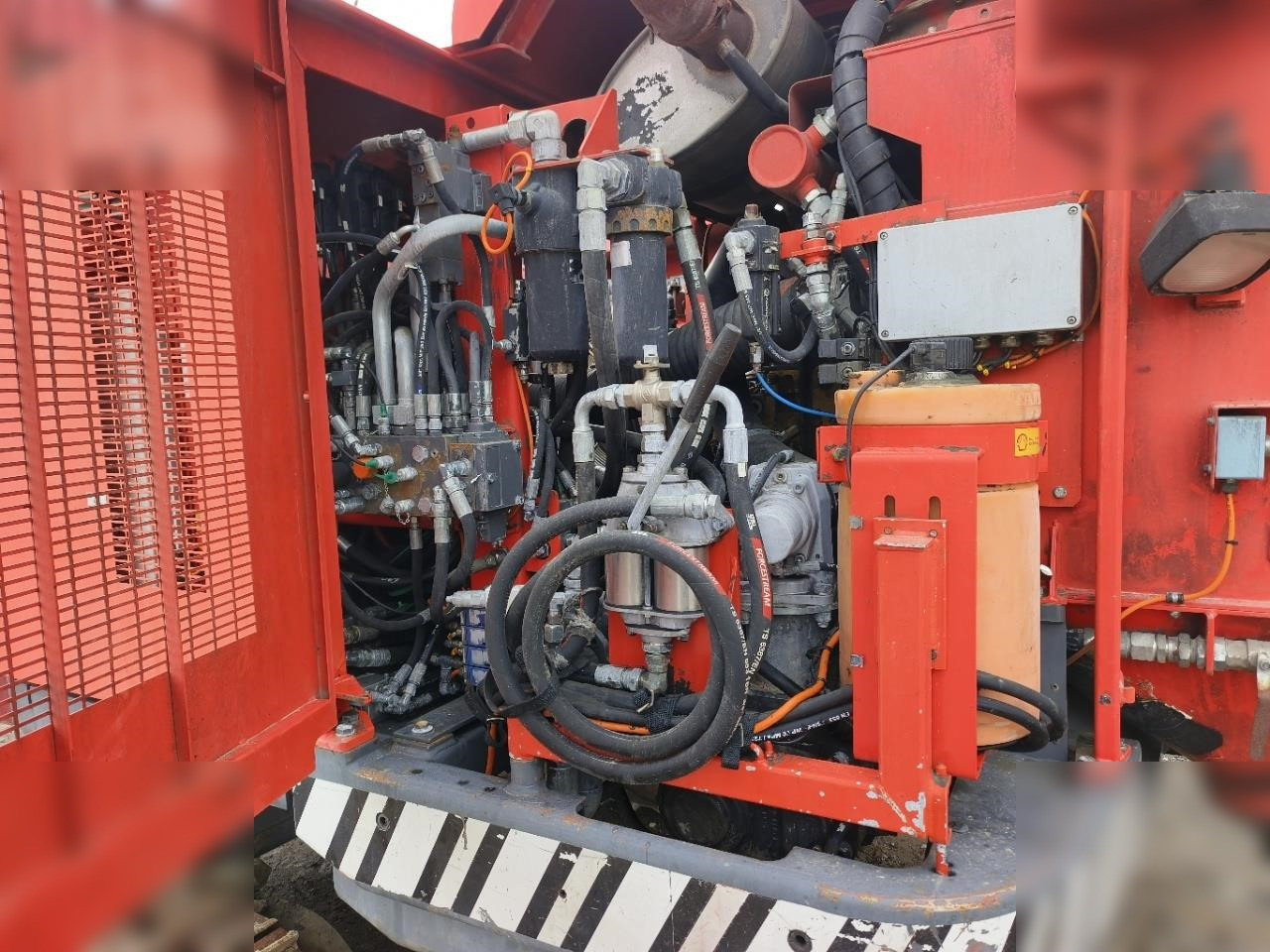 2011 SANDVIK DX800 - 드릴링 리그 : 사진 5 2011 SANDVIK DX800 - 드릴링 리그 : 사진 5