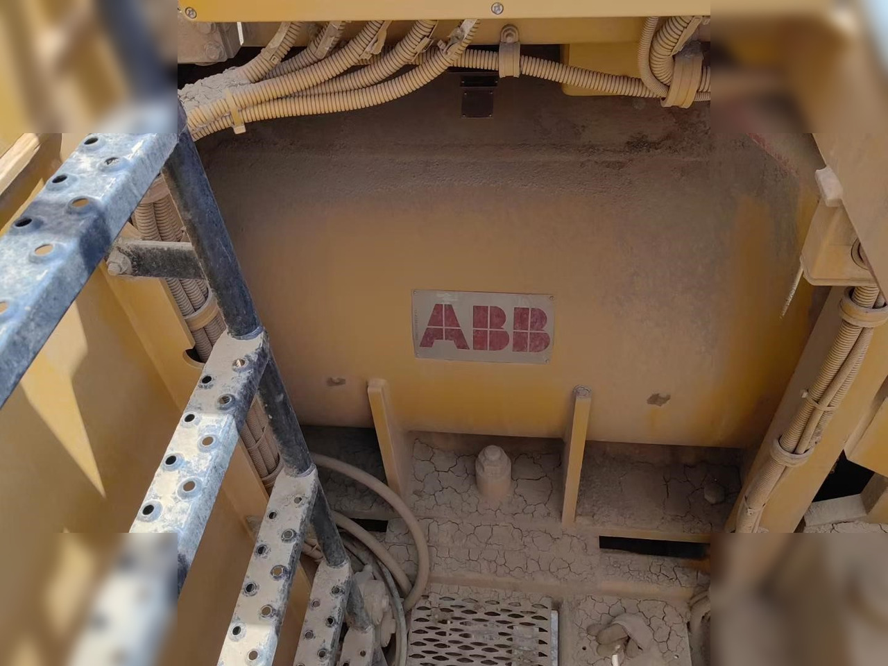 2013 CATERPILLAR 6018ACFS - 크롤러 굴삭기 : 사진 3 2013 CATERPILLAR 6018ACFS - 크롤러 굴삭기 : 사진 3