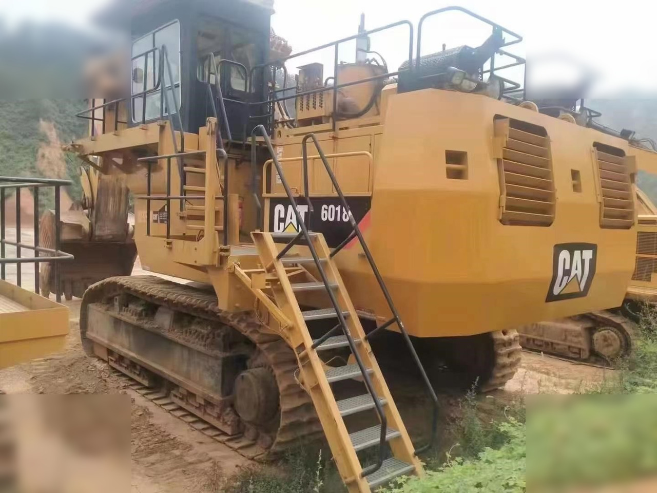 2013 CATERPILLAR 6018 - 크롤러 굴삭기 : 사진 1 2013 CATERPILLAR 6018 - 크롤러 굴삭기 : 사진 1