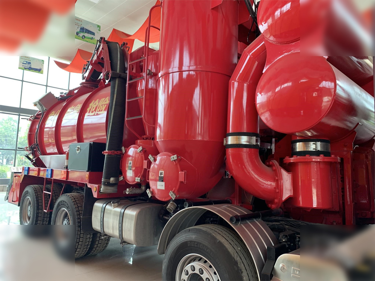 2016 PRESVAC 3150 - 진공 흡입 트럭 : 사진 2 2016 PRESVAC 3150 - 진공 흡입 트럭 : 사진 2