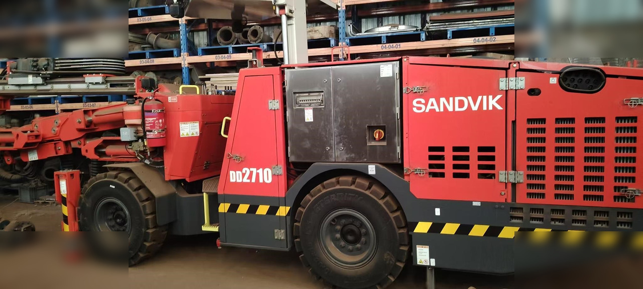 2023 SANDVIK DD2710 - 방향성 보링 머신 : 사진 1 2023 SANDVIK DD2710 - 방향성 보링 머신 : 사진 1