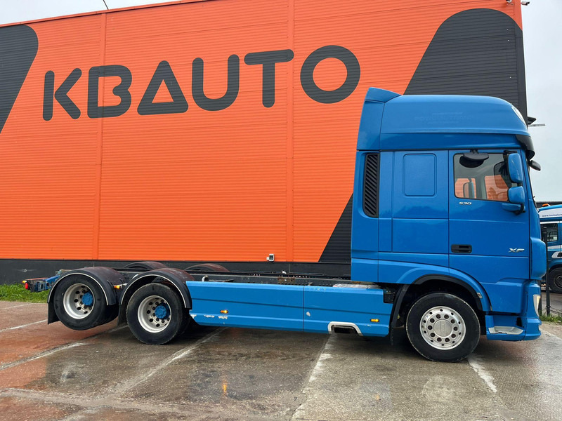DAF XF 530 6x2 PTO / CHASSIS L=6074 mm - 캡 새시 트럭 : 사진 4 DAF XF 530 6x2 PTO / CHASSIS L=6074 mm - 캡 새시 트럭 : 사진 4