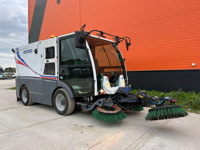 Dulevo 2000 SKY FIRST REGISTRATION 09.2015 - 거리 청소 차량 : 사진 4 Dulevo 2000 SKY FIRST REGISTRATION 09.2015 - 거리 청소 차량 : 사진 4