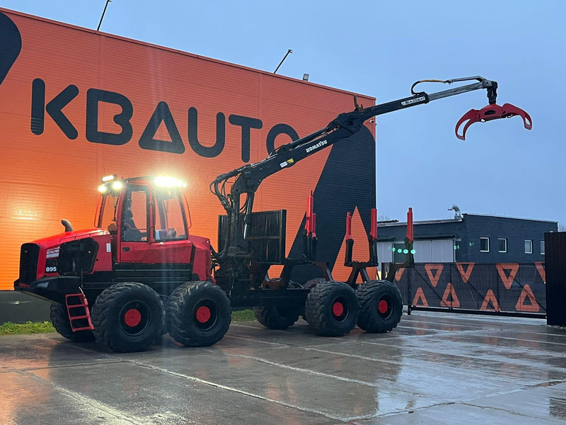 Komatsu 895 8x8 LOADFLEX / CRANE 165F - 임업용 트레일러 : 사진 1 Komatsu 895 8x8 LOADFLEX / CRANE 165F - 임업용 트레일러 : 사진 1