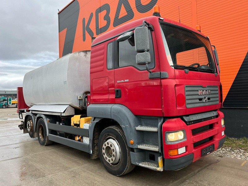 MAN TGA 26.360 6X2 Schäfer SRH 10000 / 3105 hours - 유조트럭 : 사진 3 MAN TGA 26.360 6X2 Schäfer SRH 10000 / 3105 hours - 유조트럭 : 사진 3