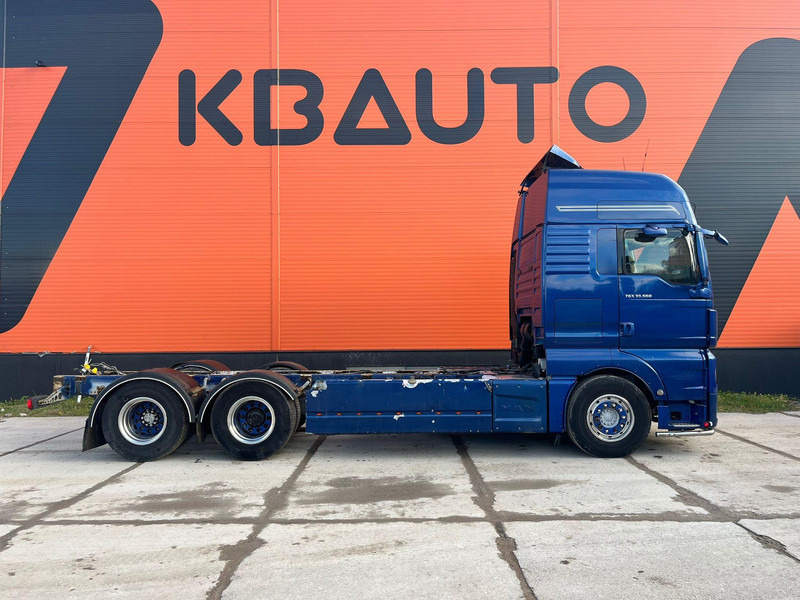 MAN TGX 33.560 6x4 CHASSIS L=6907 mm - 캡 새시 트럭 : 사진 4 MAN TGX 33.560 6x4 CHASSIS L=6907 mm - 캡 새시 트럭 : 사진 4