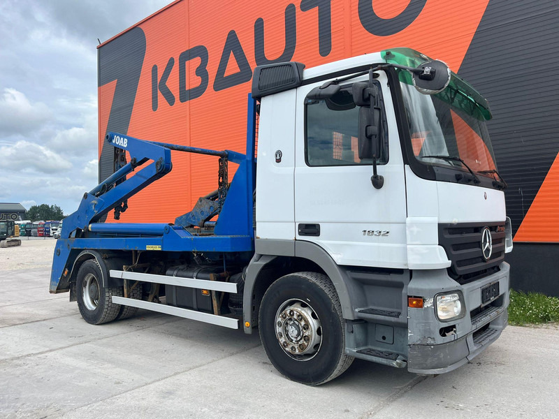 Mercedes-Benz Actros 1832 4x2 JOAB HL 14 U - 스킵 로더 트럭 : 사진 4 Mercedes-Benz Actros 1832 4x2 JOAB HL 14 U - 스킵 로더 트럭 : 사진 4
