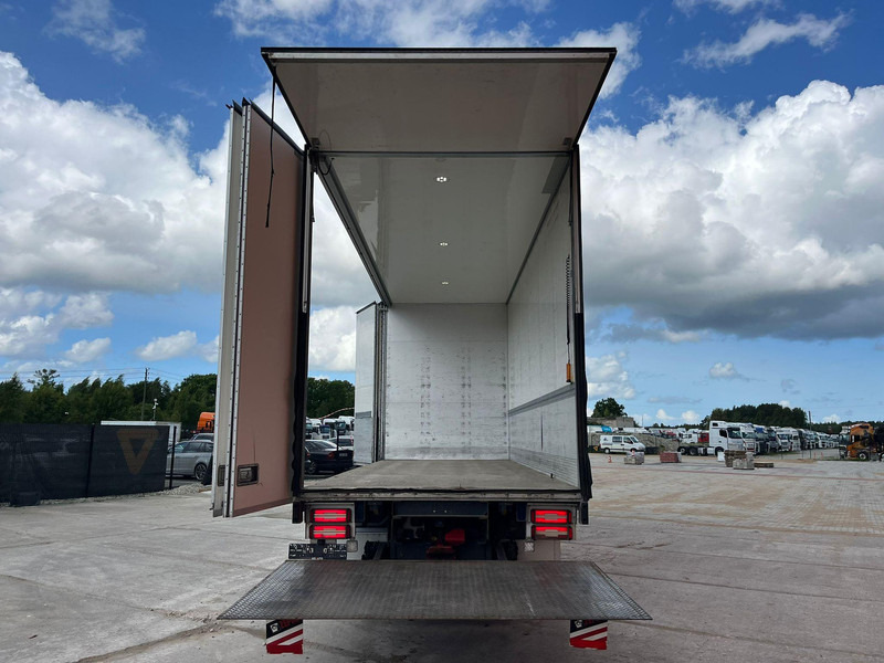 박스 트럭 Mercedes-Benz Actros 2551 6x2*4 BOX L=7401mm : 사진 14 박스 트럭 Mercedes-Benz Actros 2551 6x2*4 BOX L=7401mm : 사진 14