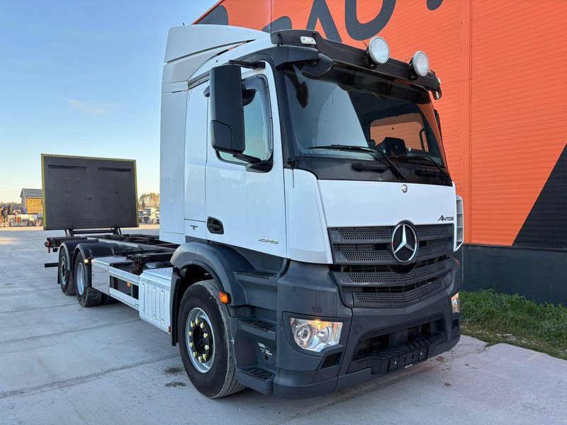 Mercedes-Benz Antos 2545 6x2 RETARDER / CHASSIS L=7812 mm - 캡 새시 트럭 : 사진 4 Mercedes-Benz Antos 2545 6x2 RETARDER / CHASSIS L=7812 mm - 캡 새시 트럭 : 사진 4