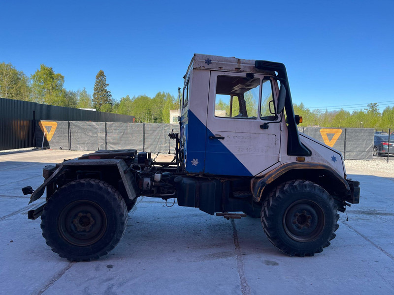 Mercedes-Benz Unimog U130 4x4 - 트랙터 유닛 : 사진 5 Mercedes-Benz Unimog U130 4x4 - 트랙터 유닛 : 사진 5