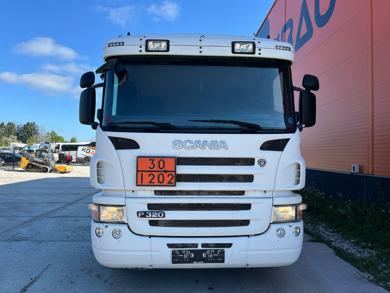 Scania P 320 4x2 TANK 11000 l / 2000 + 3000 + 3000 + 3000 l - 유조트럭 : 사진 2 Scania P 320 4x2 TANK 11000 l / 2000 + 3000 + 3000 + 3000 l - 유조트럭 : 사진 2