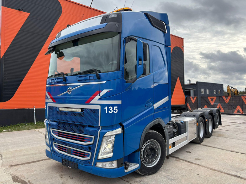 Volvo FH 500 8x4*4 FOR SALE AS CHASSIS / GCW 70 ton / PTO / CHASSIS L=6420 mm - 캡 새시 트럭 : 사진 2 Volvo FH 500 8x4*4 FOR SALE AS CHASSIS / GCW 70 ton / PTO / CHASSIS L=6420 mm - 캡 새시 트럭 : 사진 2