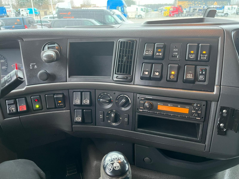 드롭사이드/ 플랫베드 트럭 Volvo FH 540 6x2*4 PLATFORM L=6925 mm : 사진 20 드롭사이드/ 플랫베드 트럭 Volvo FH 540 6x2*4 PLATFORM L=6925 mm : 사진 20