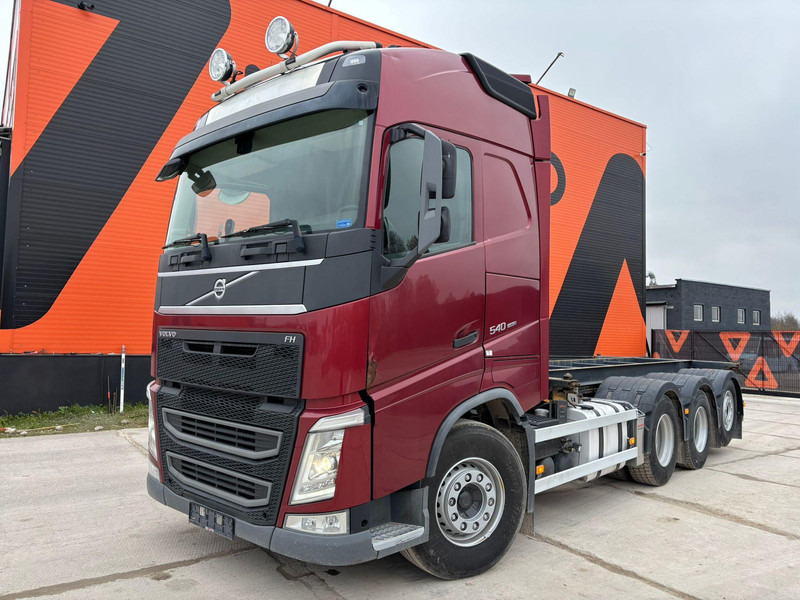 Volvo FH 540 8x4*4 CHASSIS L=6124 mm - 캡 새시 트럭 : 사진 2 Volvo FH 540 8x4*4 CHASSIS L=6124 mm - 캡 새시 트럭 : 사진 2