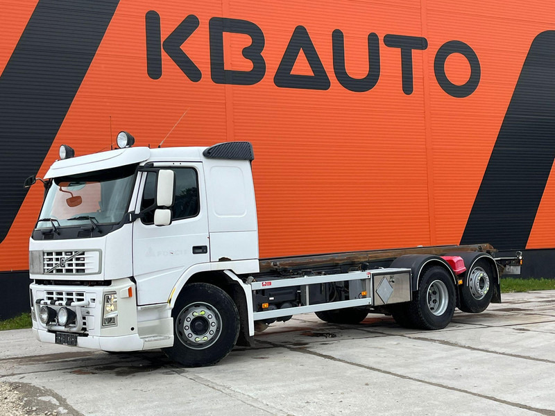 Volvo FM 410 6x2*4 HYDRAULICS / CHASSIS L=6875 mm - 캡 새시 트럭 : 사진 1 Volvo FM 410 6x2*4 HYDRAULICS / CHASSIS L=6875 mm - 캡 새시 트럭 : 사진 1