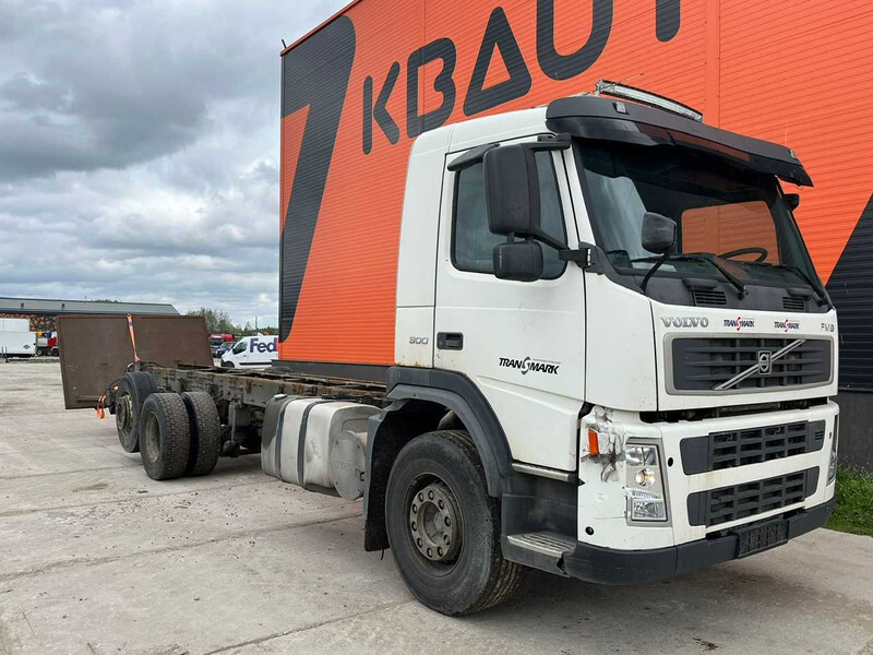 Volvo FM 9 300 6x2 CHASSIS L=8779 mm - 캡 새시 트럭 : 사진 4 Volvo FM 9 300 6x2 CHASSIS L=8779 mm - 캡 새시 트럭 : 사진 4