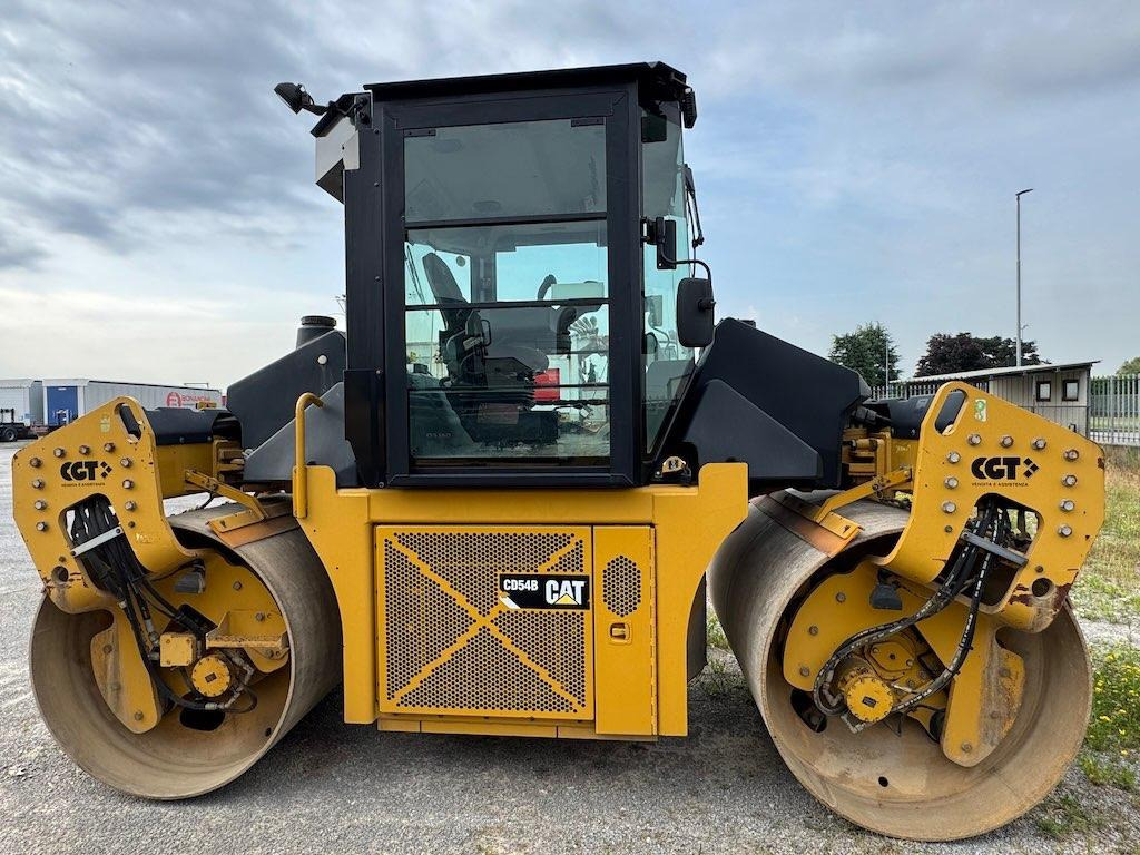 Caterpillar CD54B - 로드 롤러 : 사진 5 Caterpillar CD54B - 로드 롤러 : 사진 5