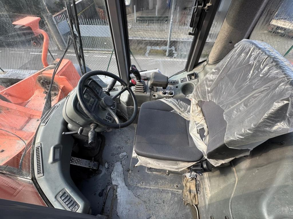 Hitachi LX290E - 휠 로더 : 사진 1 Hitachi LX290E - 휠 로더 : 사진 1