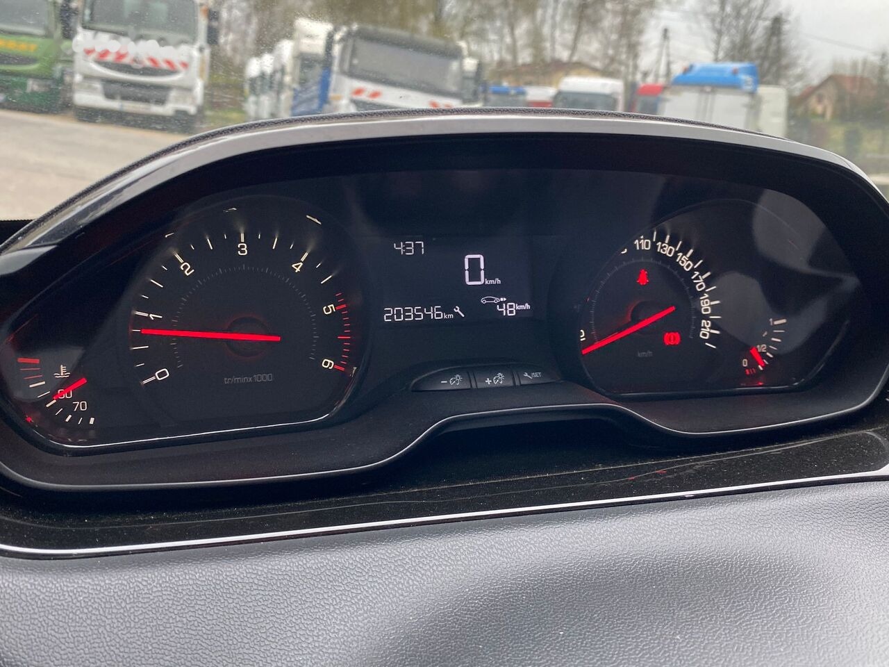해치백 Peugeot 208 : 사진 11