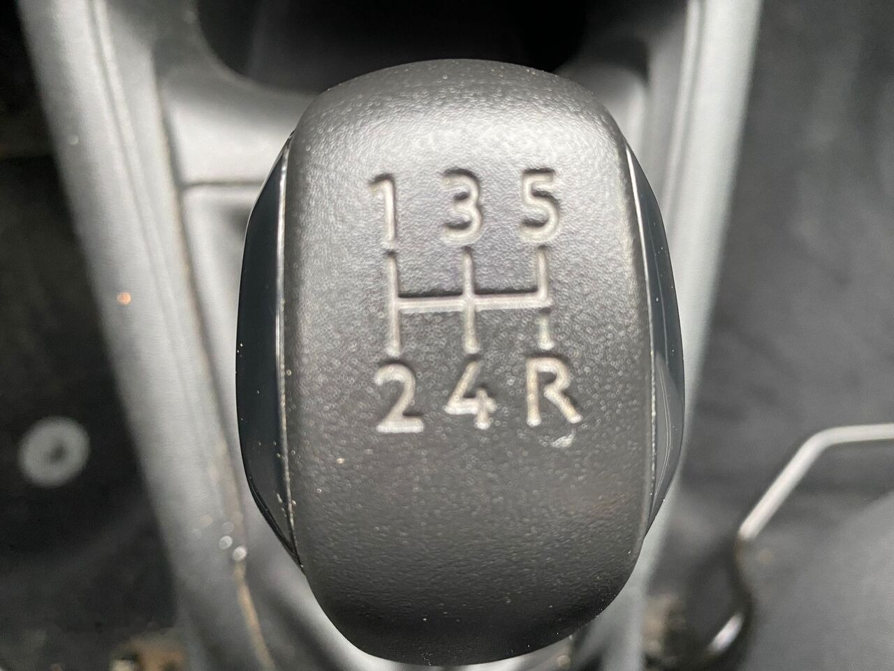 해치백 Peugeot 208 : 사진 15