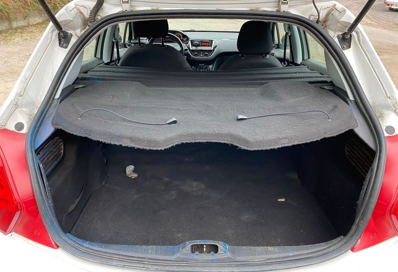 해치백 Peugeot 208 : 사진 20
