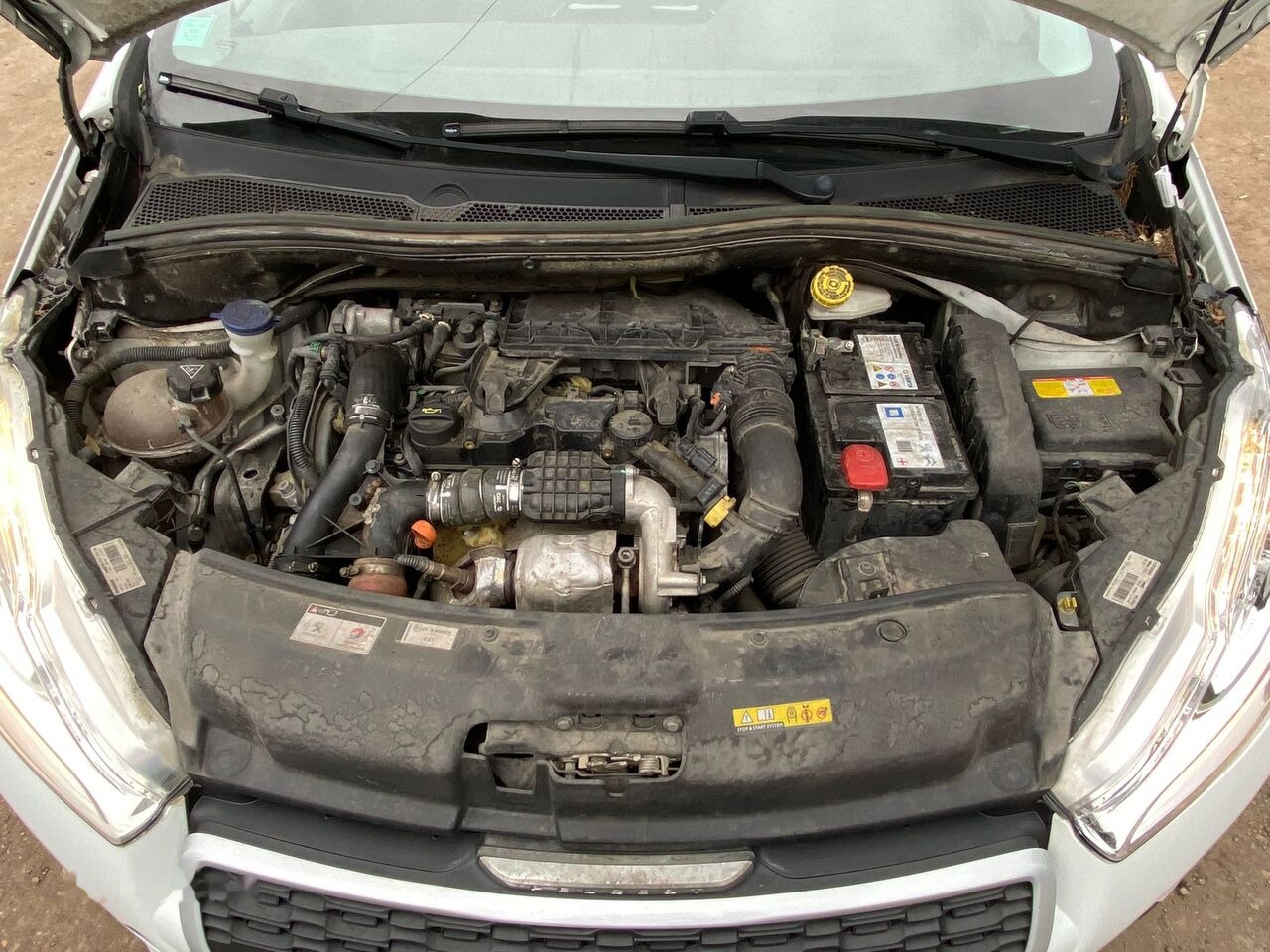 해치백 Peugeot 208 : 사진 9