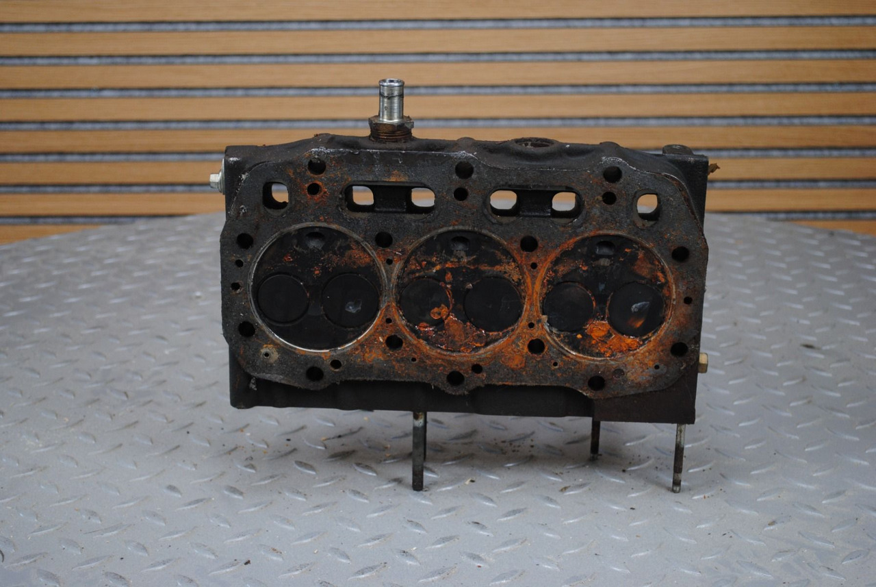 Perkins Cilinderkop Perkins 403-15 - 실린더 헤드 : 사진 1 Perkins Cilinderkop Perkins 403-15 - 실린더 헤드 : 사진 1