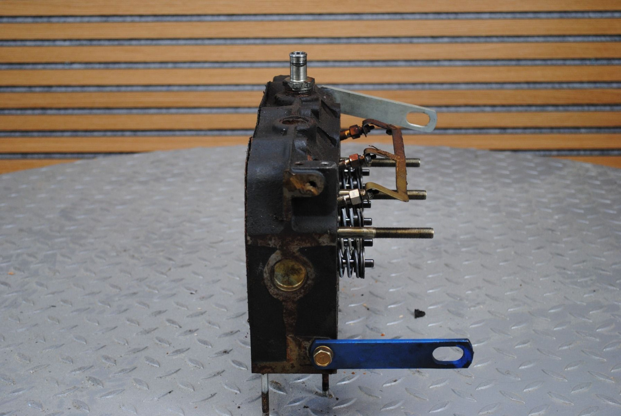 Perkins Cilinderkop Perkins 403-15 - 실린더 헤드 : 사진 2 Perkins Cilinderkop Perkins 403-15 - 실린더 헤드 : 사진 2