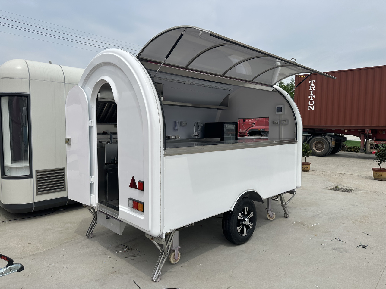 ERZODA Catering Trailer | Food Truck | Concession trailer | Food Trailers - 자판기 트레일러 : 사진 3 ERZODA Catering Trailer | Food Truck | Concession trailer | Food Trailers - 자판기 트레일러 : 사진 3