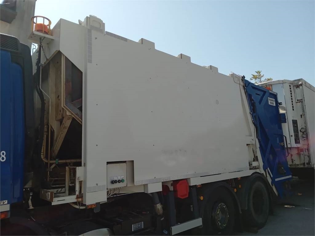 DAF Superstructure garbage truck MOL VDK PUSHER 20m3 - 쓰레기차 : 사진 5 DAF Superstructure garbage truck MOL VDK PUSHER 20m3 - 쓰레기차 : 사진 5
