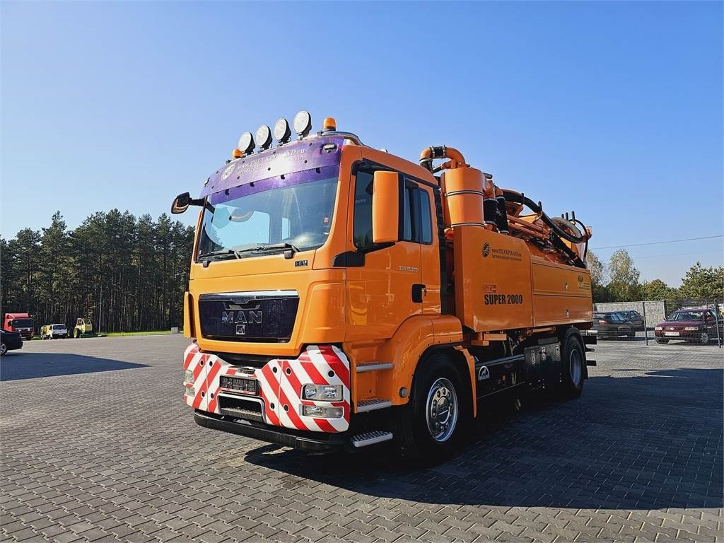 MAN SUPER 2000 4x2 WUKO RECYKLING for collecting liqui - 진공 흡입 트럭 : 사진 3 MAN SUPER 2000 4x2 WUKO RECYKLING for collecting liqui - 진공 흡입 트럭 : 사진 3
