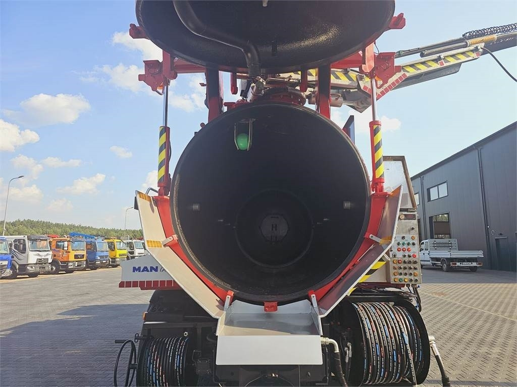 진공 흡입 트럭 MAN WUKO LARSEN for collecting liquid waste : 사진 29