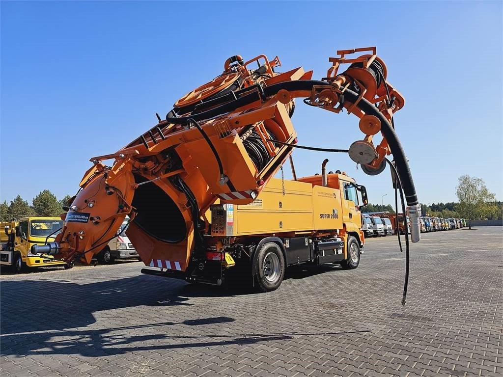 MAN Wiedemann SUPER 2000 4x2 WUKO RECYKLING for collec - 진공 흡입 트럭 : 사진 1 MAN Wiedemann SUPER 2000 4x2 WUKO RECYKLING for collec - 진공 흡입 트럭 : 사진 1