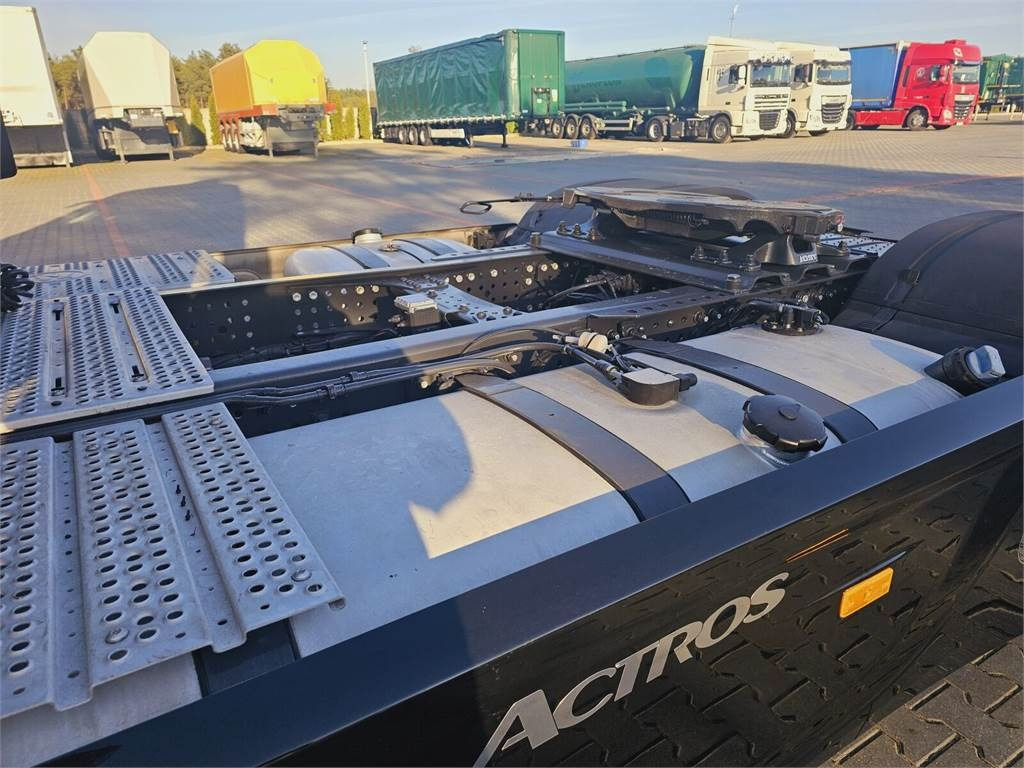 리스  Mercedes-Benz ACTROS 1843 Mercedes-Benz ACTROS 1843 : 사진 11