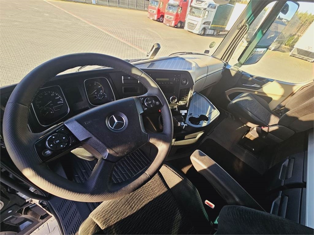 Mercedes-Benz ACTROS 1843 - 트랙터 유닛 : 사진 4 Mercedes-Benz ACTROS 1843 - 트랙터 유닛 : 사진 4