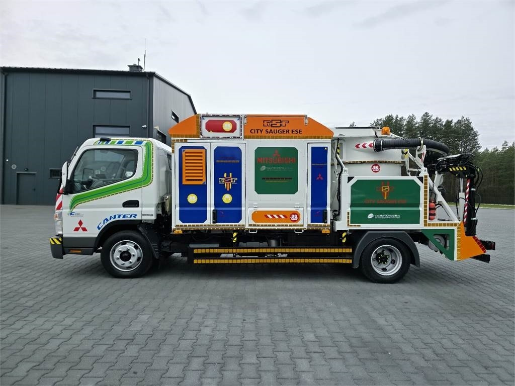 Mitsubishi CANTER odkurzacz koparka ssąca Saugbagger CITY SAU - 진공 흡입 트럭 : 사진 4 Mitsubishi CANTER odkurzacz koparka ssąca Saugbagger CITY SAU - 진공 흡입 트럭 : 사진 4