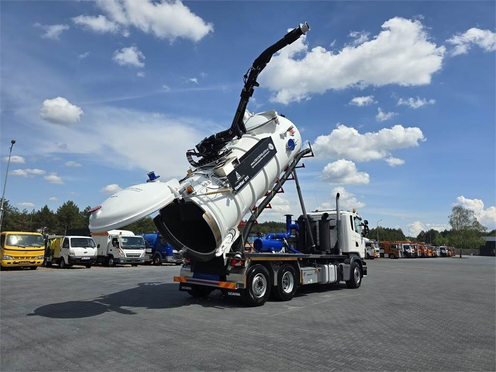 Scania Saugbagger Larsen FlexVac 311 Vacuum suction loade - 진공 흡입 트럭 : 사진 1 Scania Saugbagger Larsen FlexVac 311 Vacuum suction loade - 진공 흡입 트럭 : 사진 1