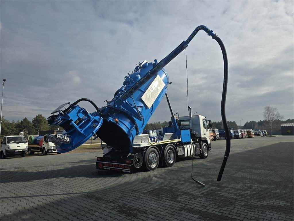 Volvo JOSKIN WUKO FOR CLEANING COMBI - 진공 흡입 트럭 : 사진 1 Volvo JOSKIN WUKO FOR CLEANING COMBI - 진공 흡입 트럭 : 사진 1