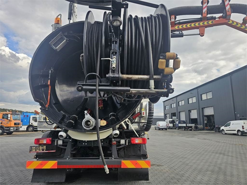 Volvo WUKO ADR ROLBA FOR CLEANING CHANNELS COMBI - 지자체/ 특수 차량 : 사진 5 Volvo WUKO ADR ROLBA FOR CLEANING CHANNELS COMBI - 지자체/ 특수 차량 : 사진 5