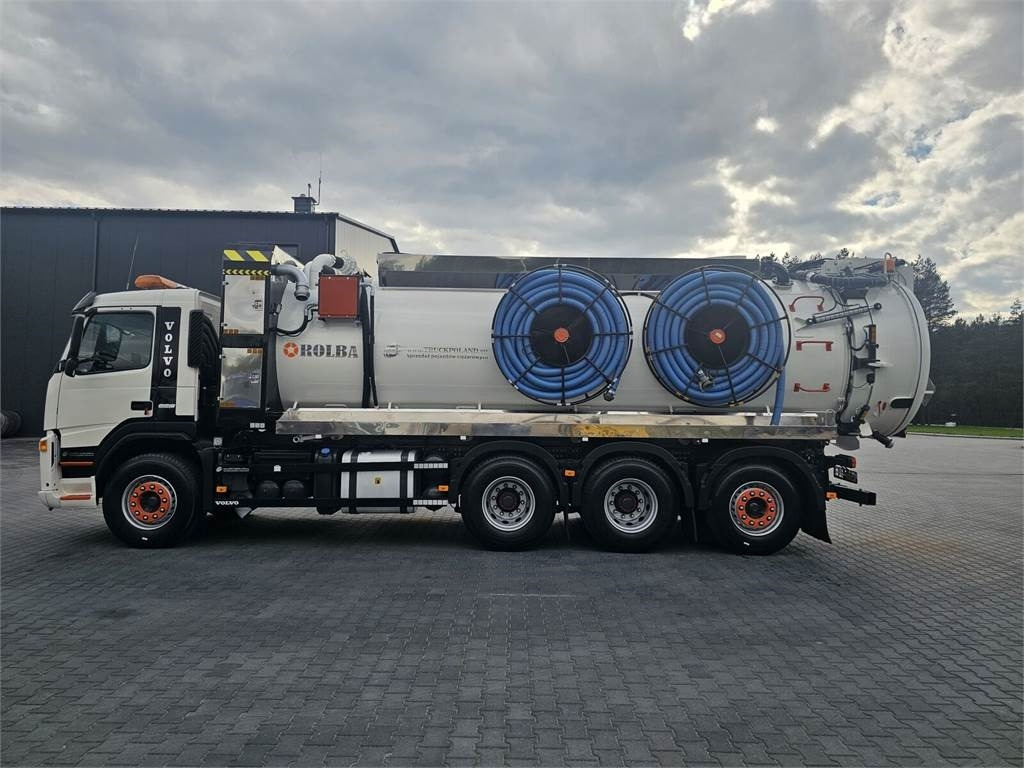 Volvo WUKO ADR ROLBA FOR CLEANING CHANNELS COMBI - 진공 흡입 트럭 : 사진 5 Volvo WUKO ADR ROLBA FOR CLEANING CHANNELS COMBI - 진공 흡입 트럭 : 사진 5
