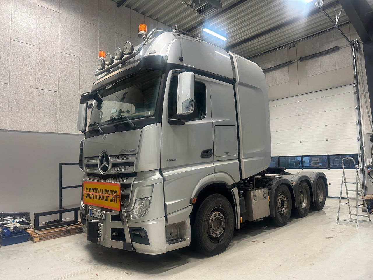 Mercedes-Benz Actros 4163 WSK 8x4 250 to. Push/Pull Schwerlast - 트랙터 유닛 : 사진 1 Mercedes-Benz Actros 4163 WSK 8x4 250 to. Push/Pull Schwerlast - 트랙터 유닛 : 사진 1