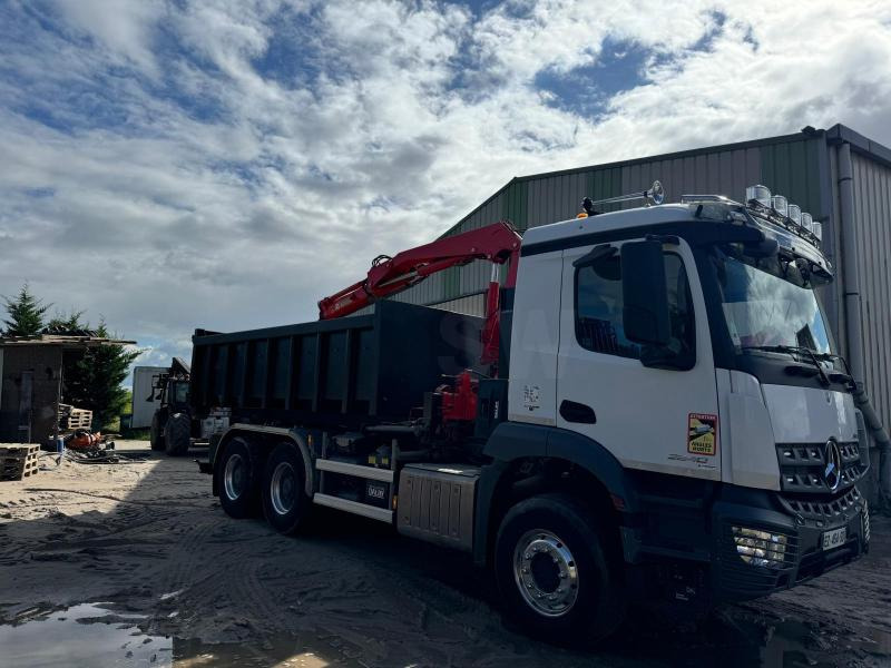 Mercedes Arocs 2640 - 후크 리프트 트럭 : 사진 2 Mercedes Arocs 2640 - 후크 리프트 트럭 : 사진 2