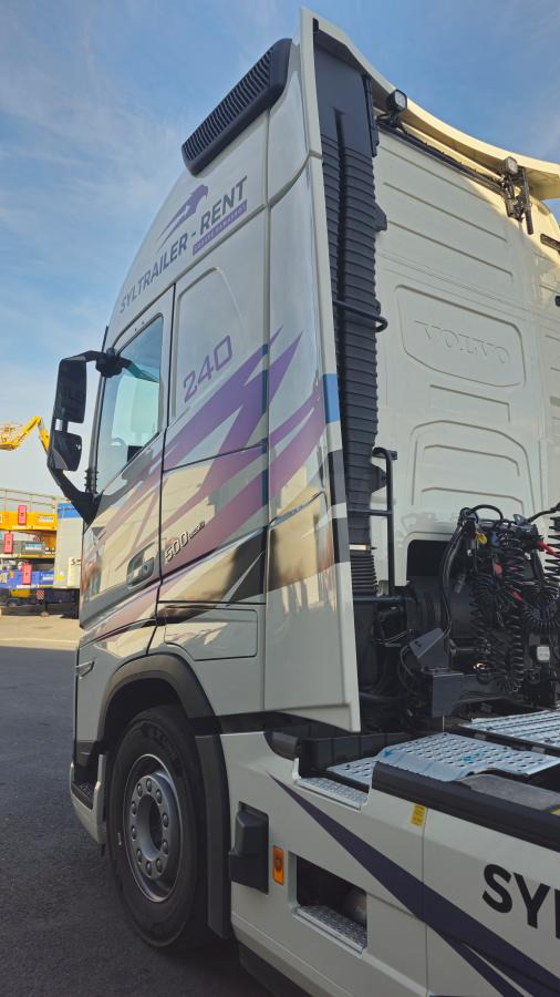 Volvo FH 500 Globetrotter XXL (Location / Rent) - 트랙터 유닛 : 사진 4 Volvo FH 500 Globetrotter XXL (Location / Rent) - 트랙터 유닛 : 사진 4