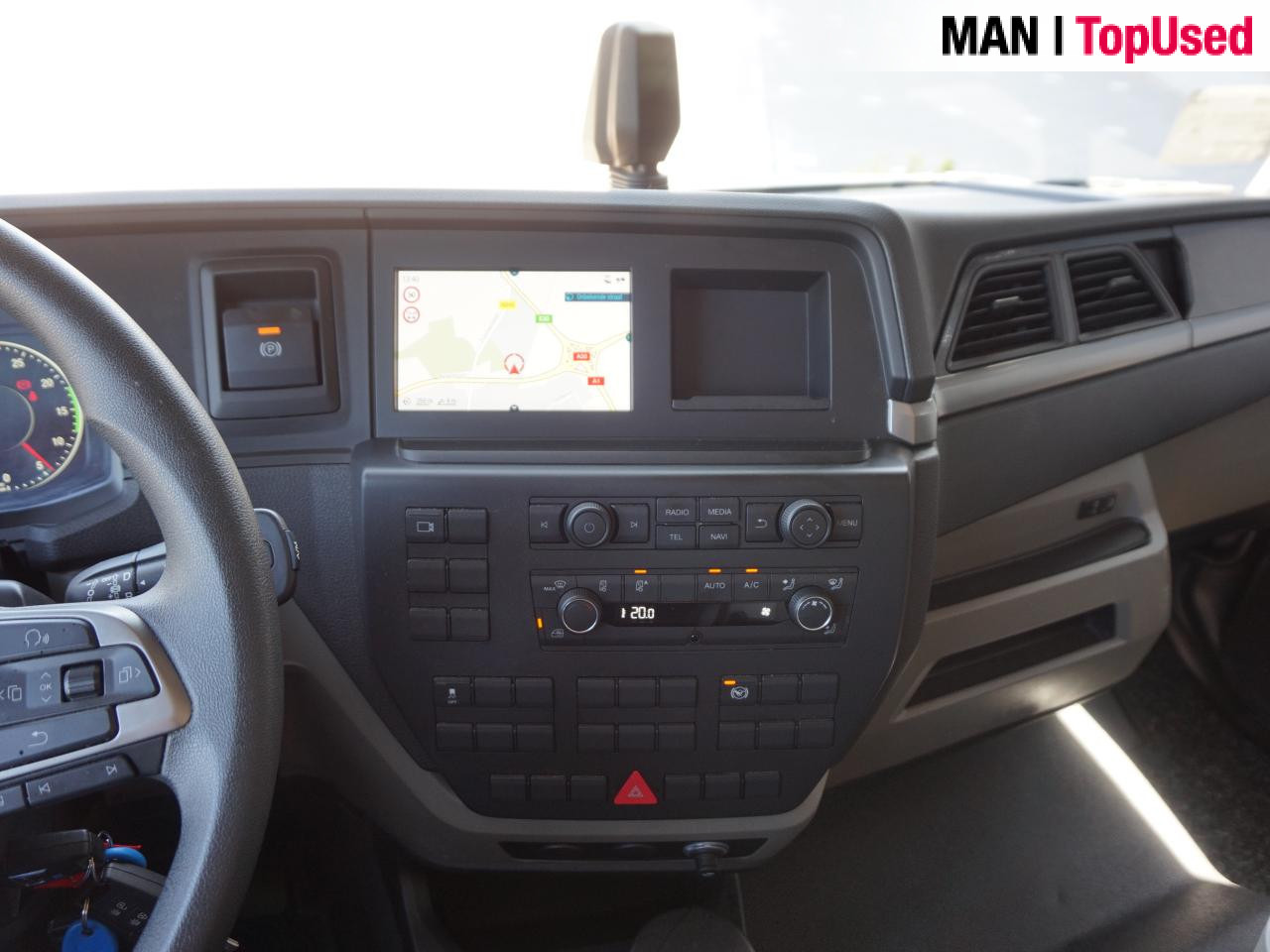 MAN TGM 18.320 4x2 BL CH - 드롭사이드/ 플랫베드 트럭 : 사진 4 MAN TGM 18.320 4x2 BL CH - 드롭사이드/ 플랫베드 트럭 : 사진 4